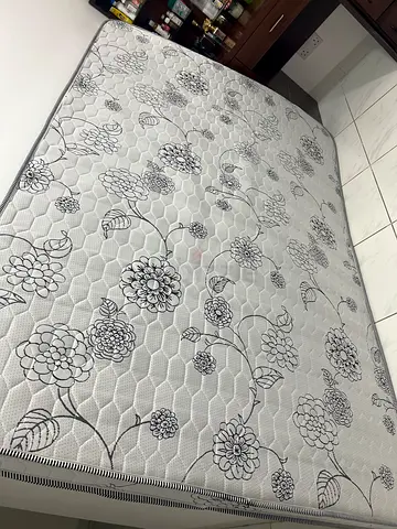 Elegant Floral Design Mattress for Ultimate Comfort 200X150