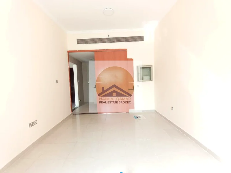 غرفة نوم رئيسية بقاعة ومرافق كاملة في النهدة دبي بسعر 50 ألف درهم للإيجار63757164663809113