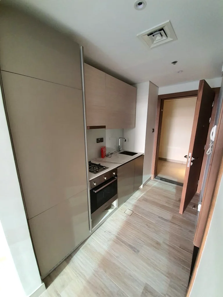 LOWEST PRICE STUDIO W/ BALCONY - NO SEPARATE CHILLER63778781693954112
