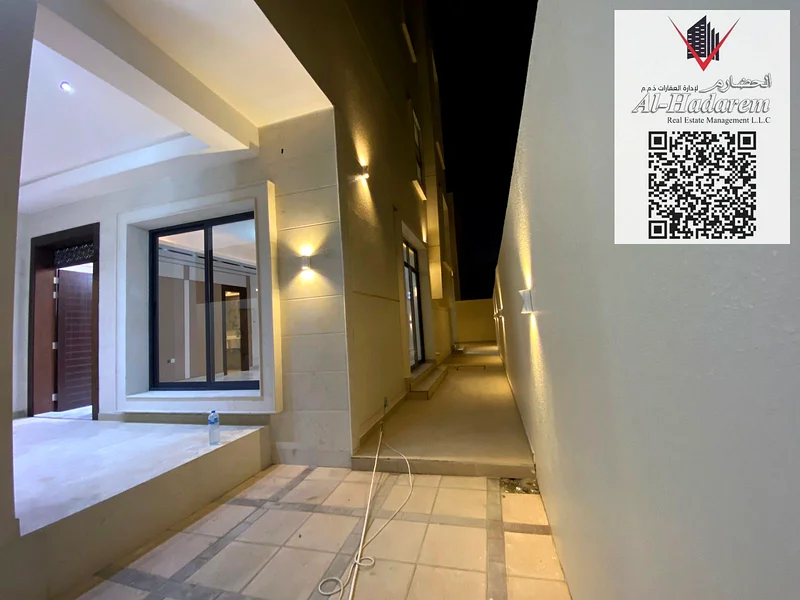 villa for sale distinctive on the main street, directly from the owner,  in Al Helio 263907590059009114