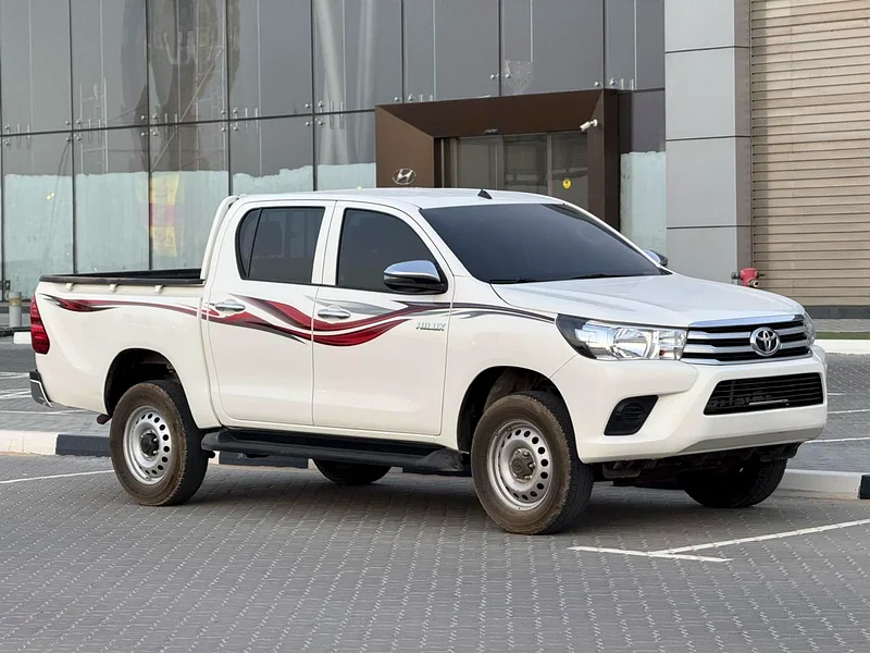 تويوتا هيلوكس أوتوماتيك 4x4 ديزل 202063612449748737113