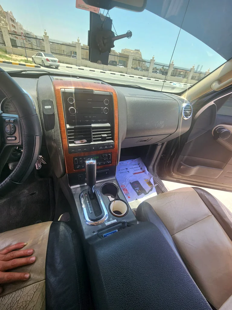Ford Explorer 201063613463511937111