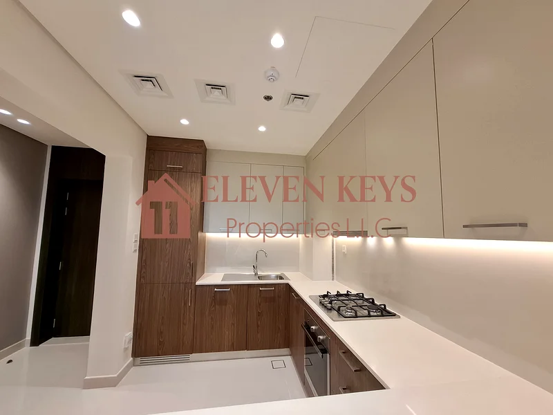 SPACIOUS MODERN STYLE  | FREE HOLD  | NEAR TO METRO63978007591170110