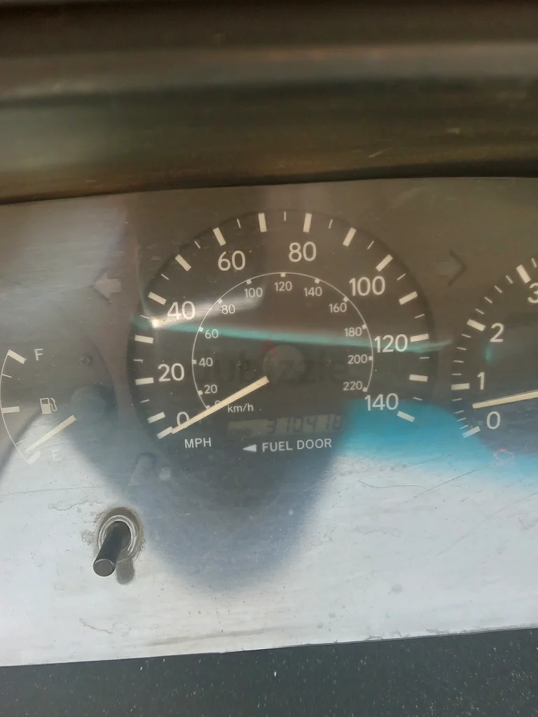 تويوتا كامري بحالة جيدة63613132331010113