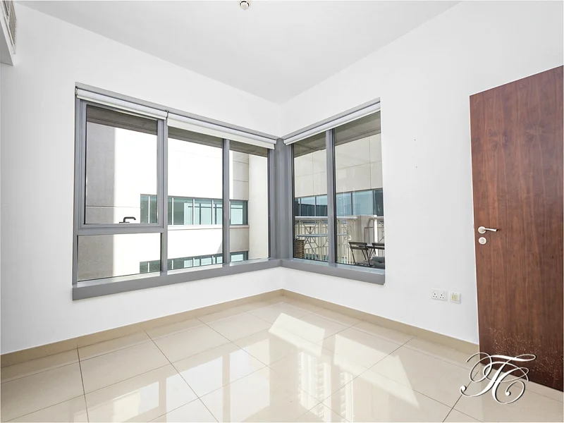 Exquisite | Corner Unit | Unfurnished | Vacant63770622865410113