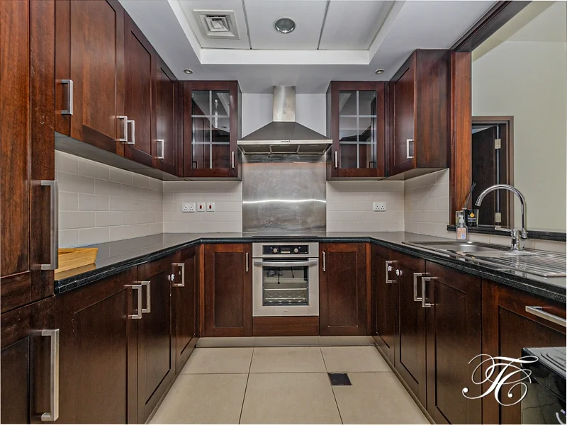 Exquisite | Corner Unit | Unfurnished | Vacant63770622865410114