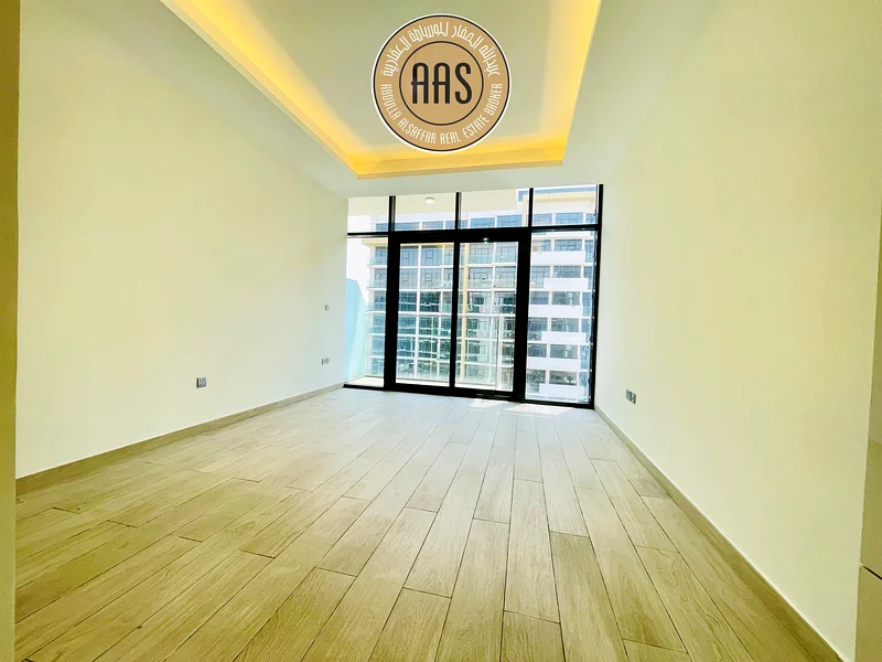 Huge layout | Pool View | Chiller Free | Luxury63800933736193111