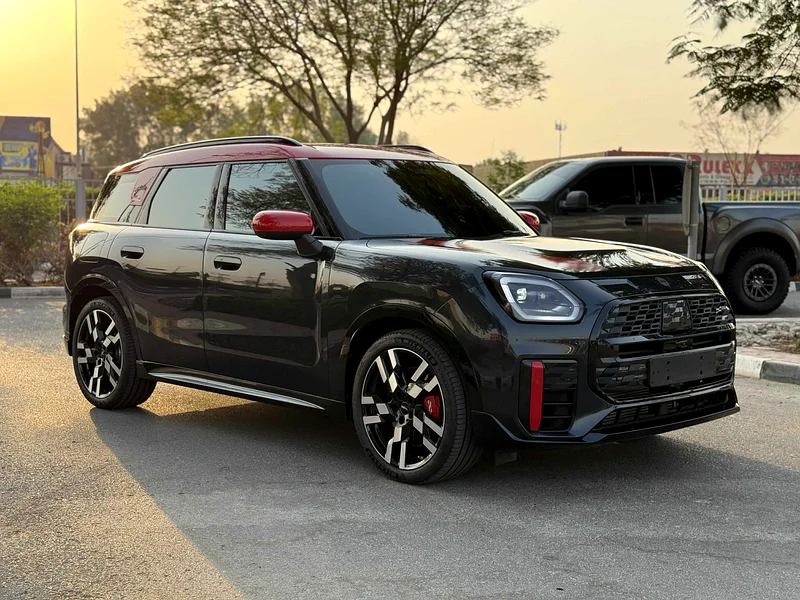 **2025**GCC SPEC UNDER WARRANTY NEAT AND CLEAN LESS KILOMETER63613466844417112