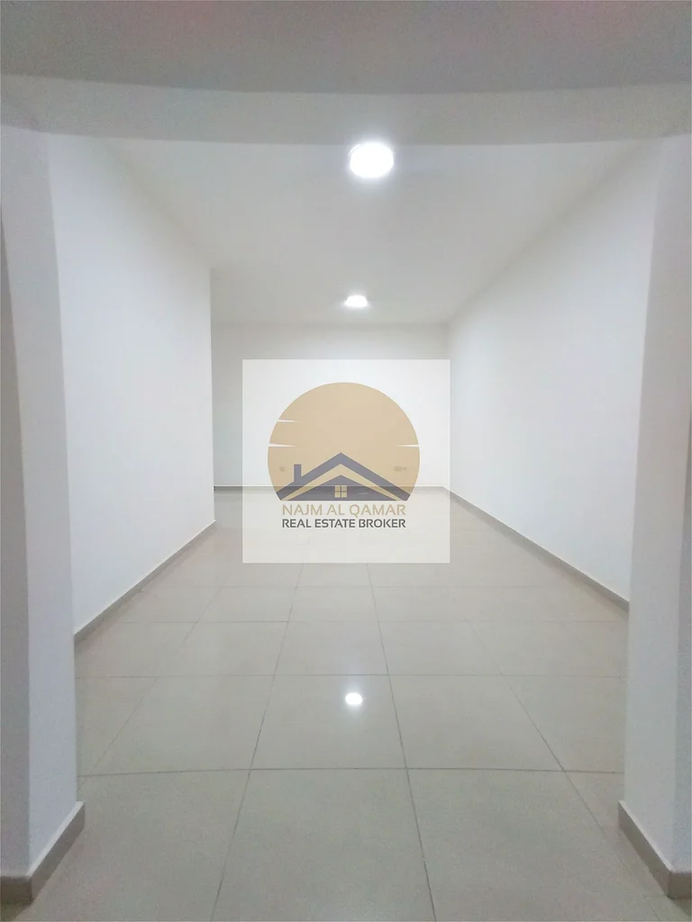 شقة بدون رسوم مبرد بمساحة غرفتي نوم + غرفة خادمة مع مواقف سيارات وجميع المرافق في النهدة دبي بسعر 75 ألف درهم63755216188545111