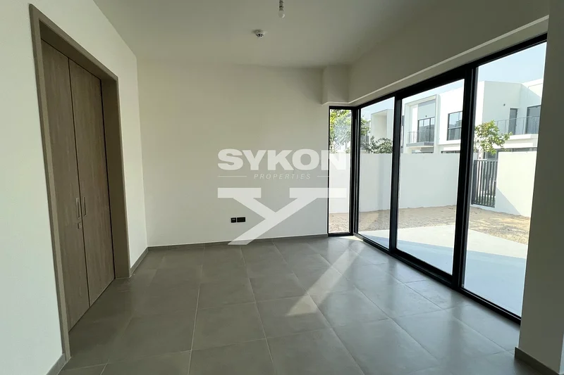 Spacious | 4Bed +Maid Villa | Unfurnished | Vacant63654981109761114