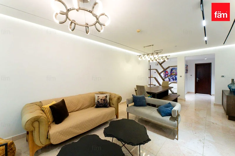 شقة مُحدّثة بالكامل ومفروشة مع موقفين للسيارات63790447209987114