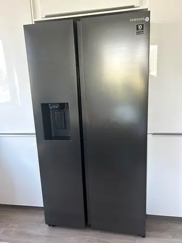 Samsung Side-by-Side Fridge-freezer latest model With Water Dispenser and Ice Maker Same Like new