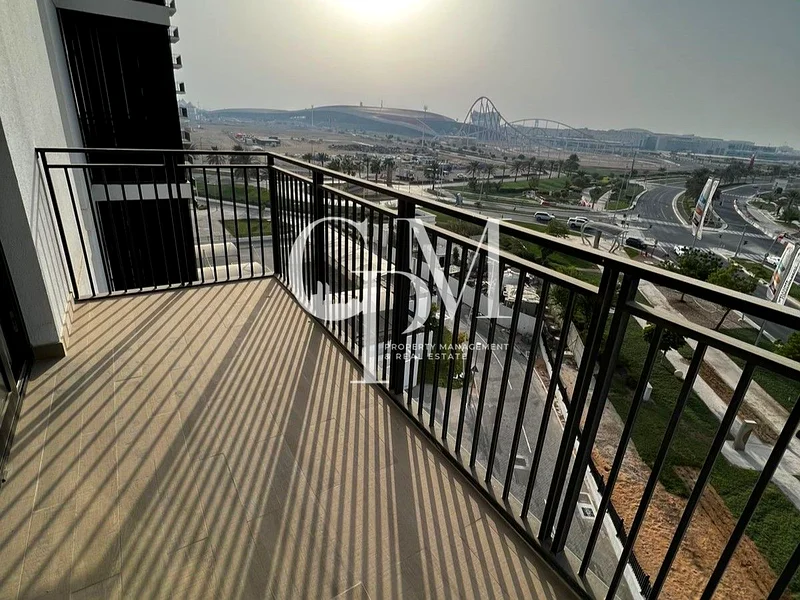 شقة من 3 غرف نوم | إطلالة مذهلة من الشرفة على عالم فيراري63849020951299110