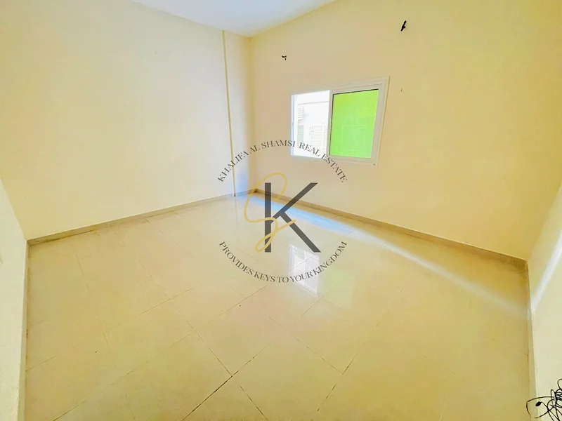 عرض ساخن للغاية شقة استوديو كبيرة مذهلة للعائلة أمام الممشى مبنى عائلي بالكامل64410799136897112