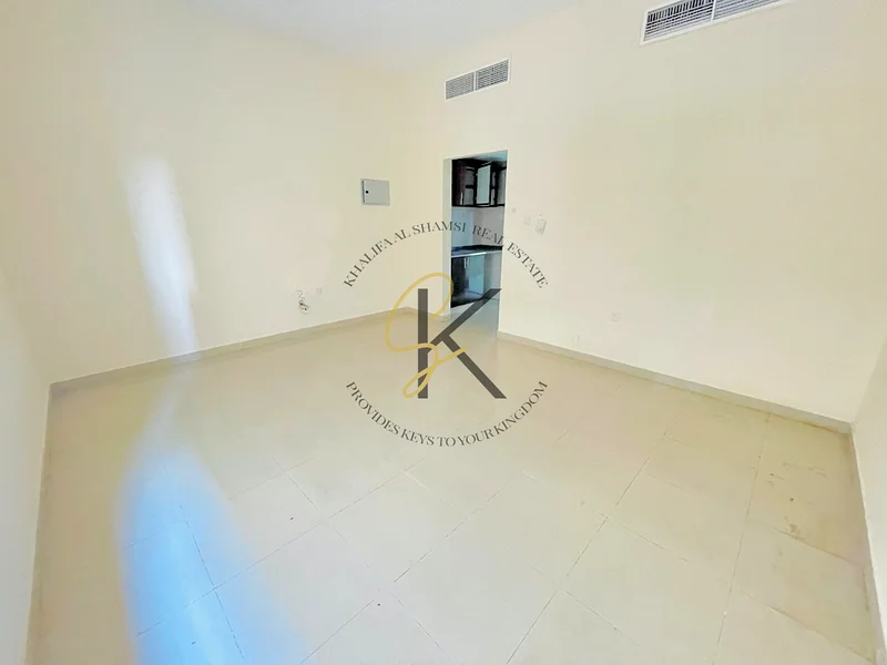 عرض ساخن للغاية شقة استوديو كبيرة مذهلة للعائلة أمام الممشى مبنى عائلي بالكامل64410799136897111