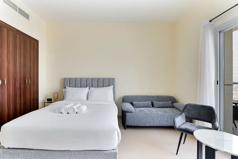 Modern Studio by Stadium | Gym, Parking + Views | Furnished | Flexible term63830841982082114