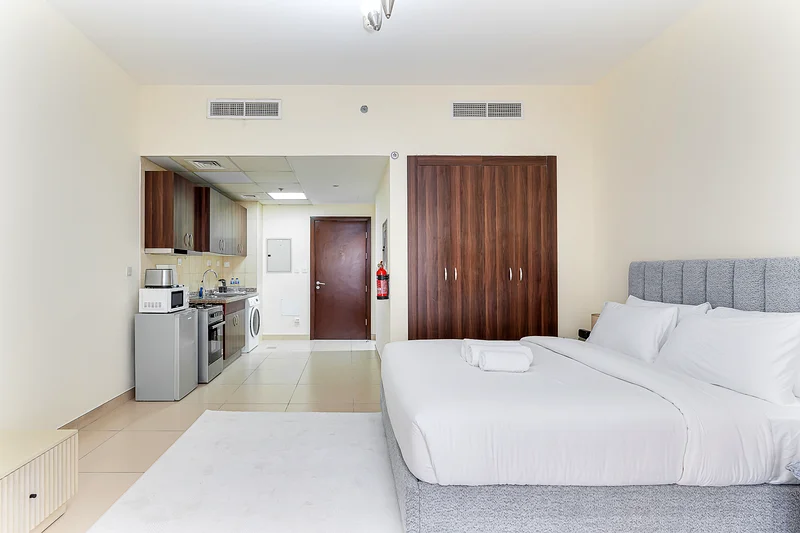 Modern Studio by Stadium | Gym, Parking + Views | Furnished | Flexible term63830841982082111