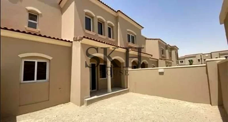 غرفتان نوم + غرفة خادمة | حديقة مزروعة63725373171331110