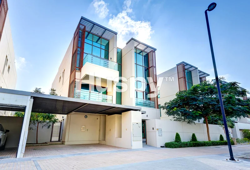 Vacant | With Pool | Large Layout63975048897409110