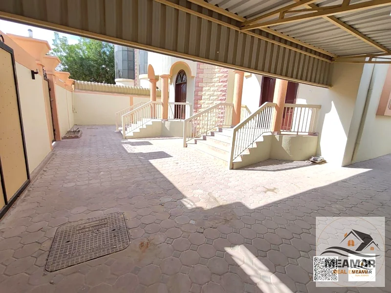 فيلا مفروشة فاخرة مكونة من 5 غرف، بسعر 85 ألف سنويًا63715483984387112