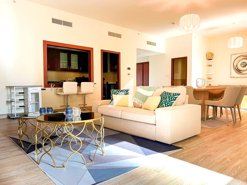 Stylish 1BR | Luxury Living | Spacious | Upgraded63936814553601110