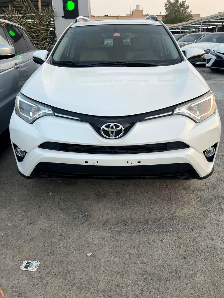 Toyota RAV4 VXR • Low Millage GCC 201563612792402305111