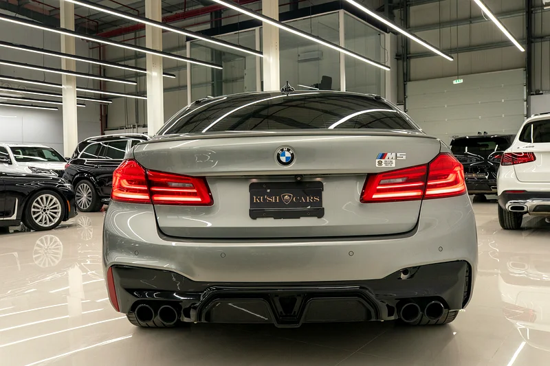 BMW - M5 2018 MODEL - FRESH AMERICAN SPECS EXCELLENT CONDITION63612092099201112