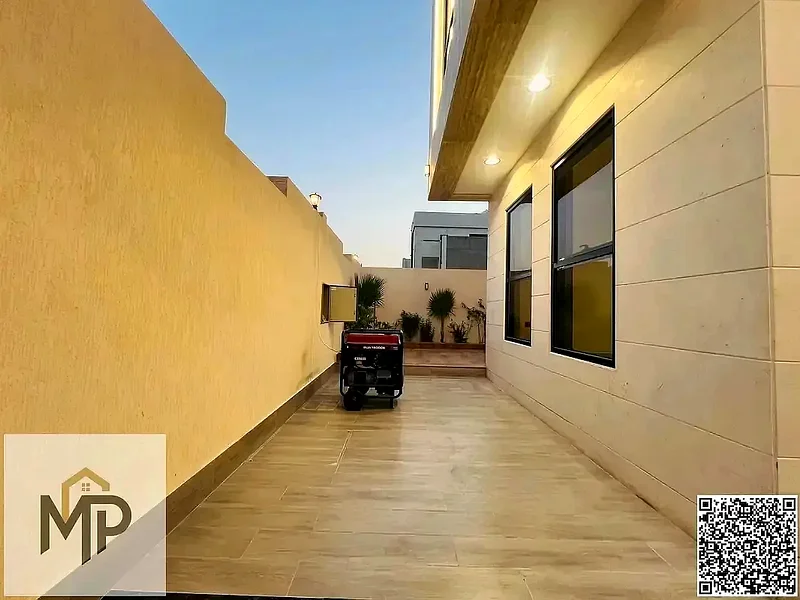 فيلا مع مسبح تتضمن الكهرباء والماء وتكييف الهواء - داخلية واسعة وتشطيبات فندقية - ملكية حرة63903070659074114