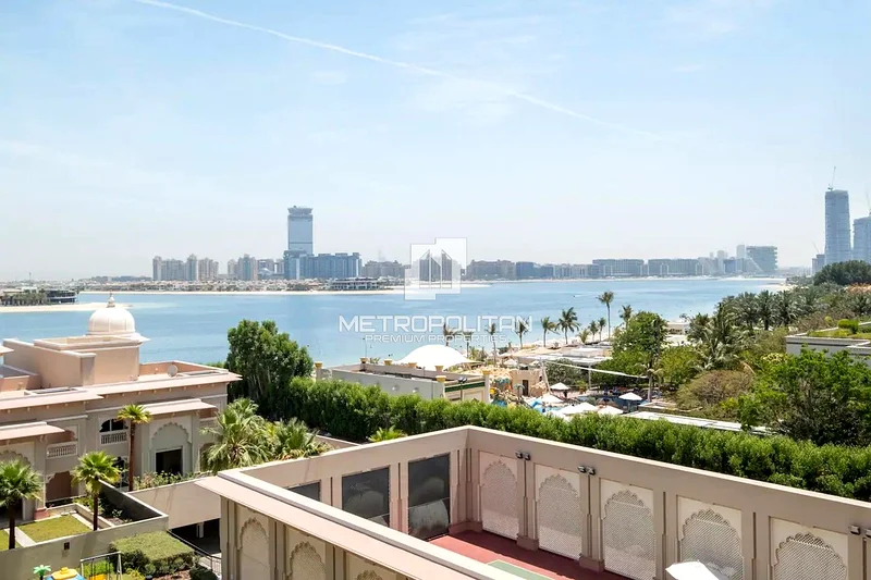 Sea View | Vacant on Transfer | Beachfront64007086869250110