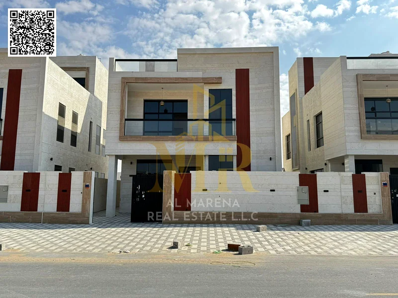 فيلا فاخرة بتصميم عصري، مكونة من طابقين وسطح - 6 غرف نوم رئيسية في قلب البحيرة بسعر خاص. فرصة رائعة للتملك63882443826947112