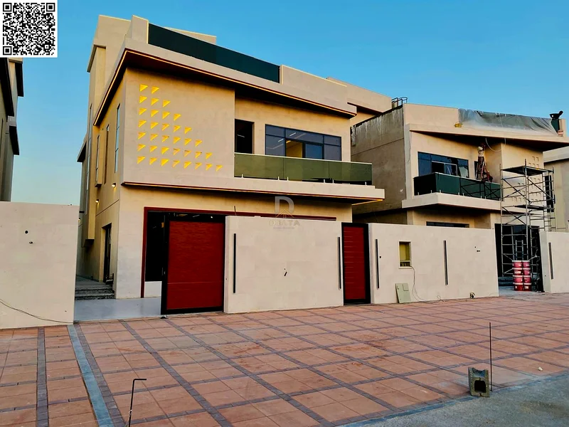 فيلا حديثة للبيع، مكونة من طابقين وسلالم داخلية تؤدي إلى السطح - متضمنة رسوم التسجيل ورسوم الملكية - ملكية كاملة للجميع63903396233603110
