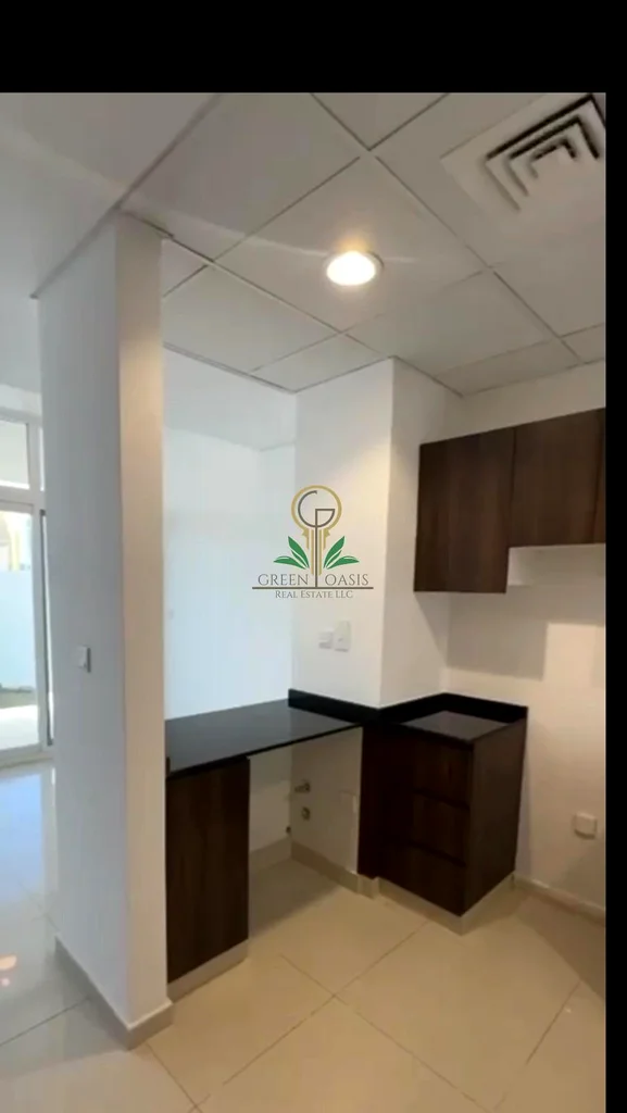 Exclusive | Unfurnished | Vacant | 2 Cheques63741341896066114