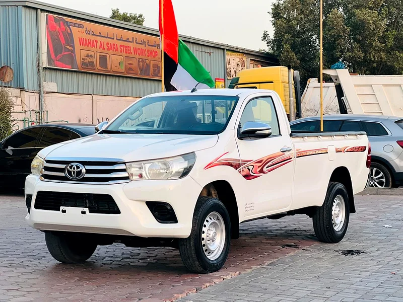 Toyota Hilux Single cabin // Gcc space // 4 WD drive // Model 2016 // Good conditions63612449357827114