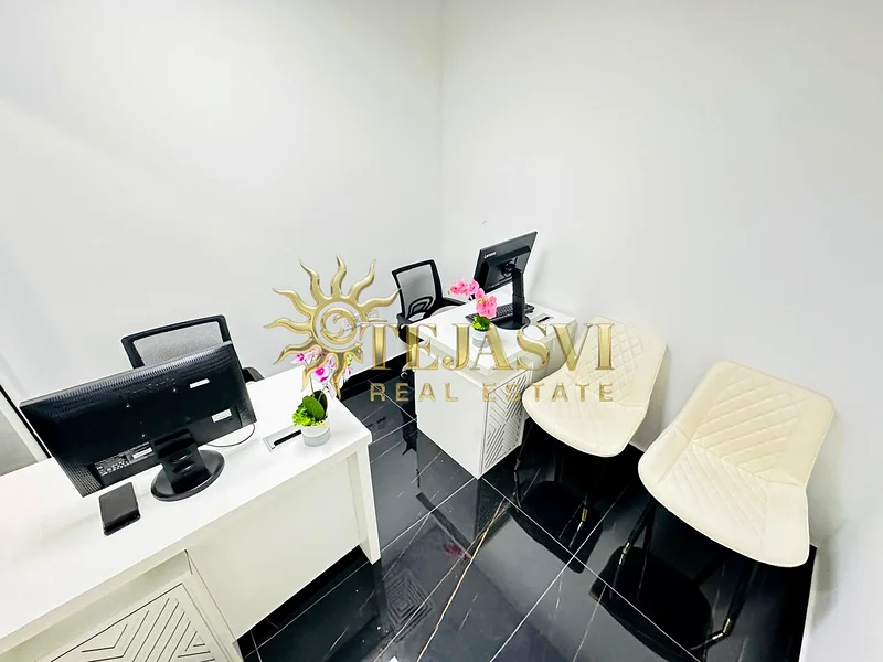 ارفع من مستوى عملك مع مكتب مفروش بالكامل63619848945794113