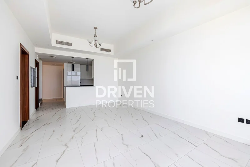 Single Row | Middle Unit | Close to Amenities63991935573763113