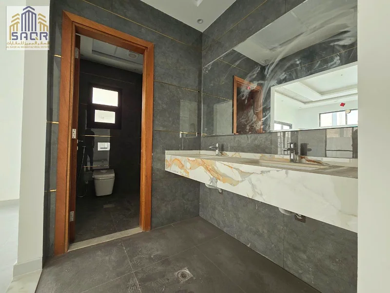 مقابل حديقة الياسمين / بجانب المسجد / بالقرب من جميع الخدمات، فيلا للبيع في عجمان63911729970306114