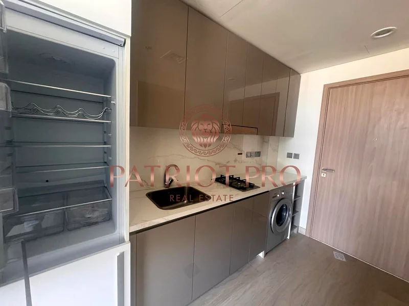 منظر أنيق وذكي على برج خليفة احجز الآن63801896710787114