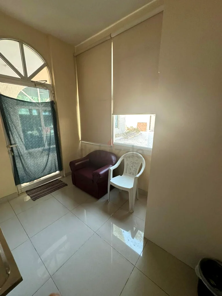 متوفر غرفة نوم تنفيذية للرجال63797600347394112