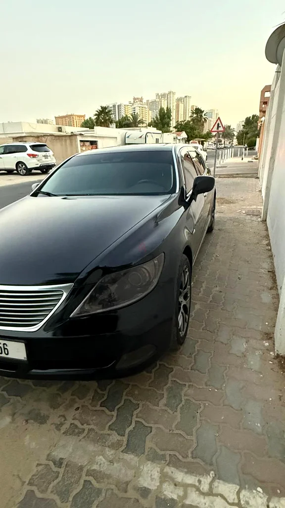 Lexus ls 46063613736756737112