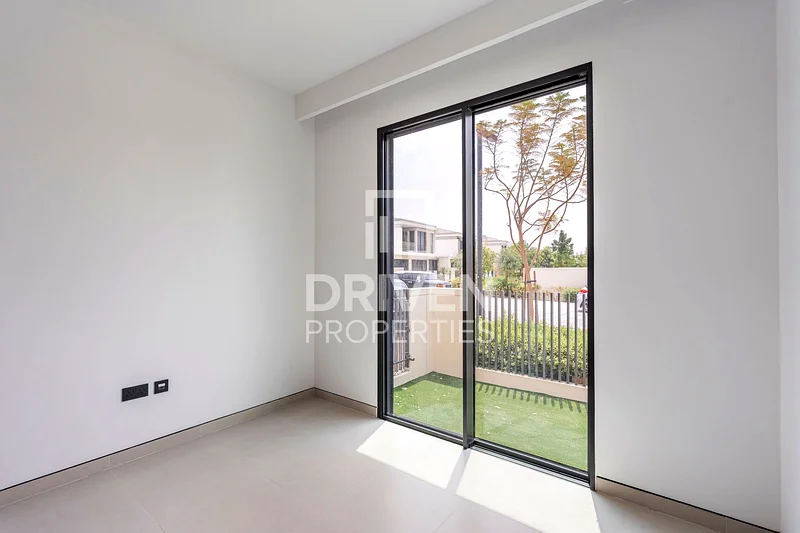 Options Available | Internal Unit | Prime Location63734258060419114