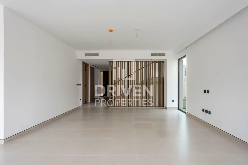 Options Available | Internal Unit | Prime Location63734258060419113
