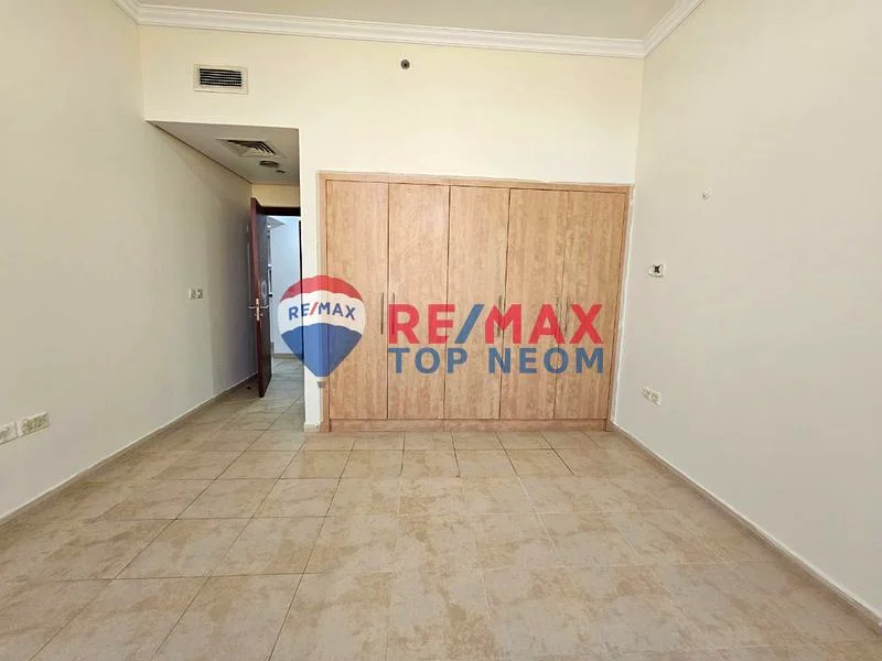 شقة واسعة من غرفة نوم واحدة | غير مفروشة | جاهزة للانتقال فورًا63735110874498111