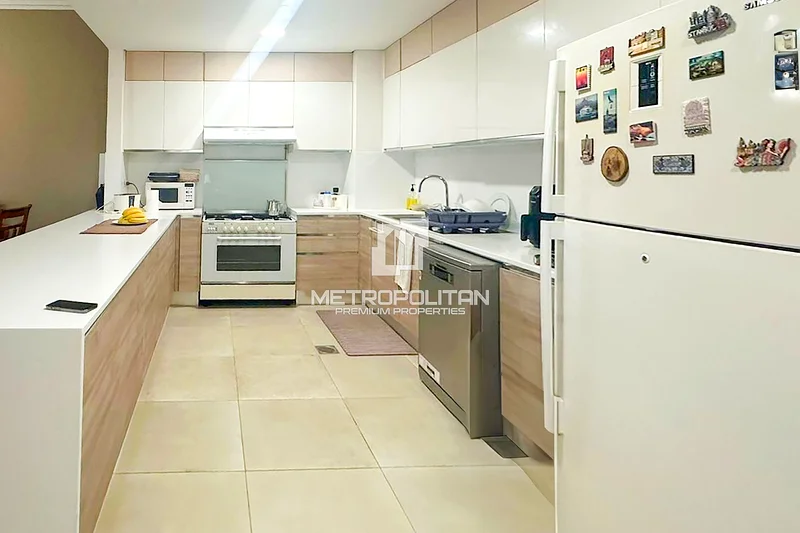 وحدة زاوية | 3 غرف نوم مع غرفة خادمة | جاهزة للانتقال الفوري63728164499203114