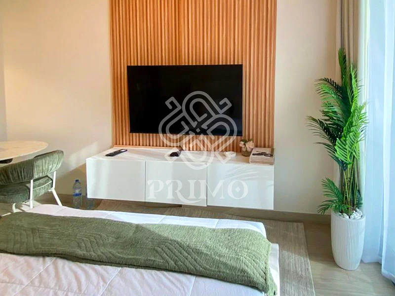 Elegant Studio | Community View | Available Now63801347592834111