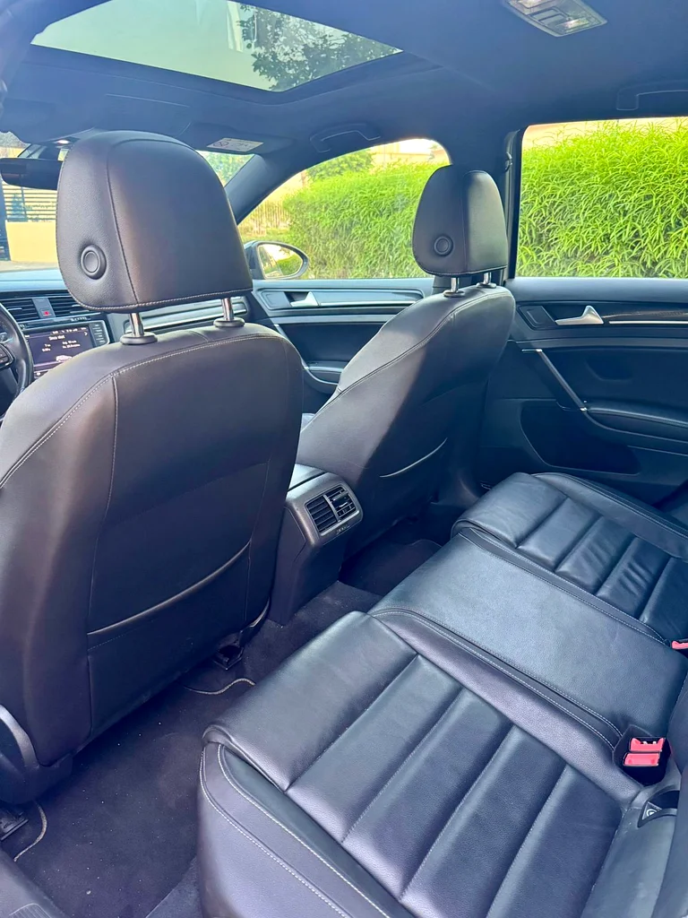 Volkswagen Golf R 201763612061878914113