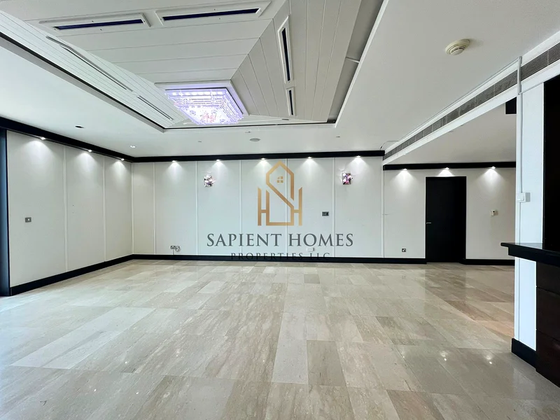 Vacant ! Beach Access ! Marina View ! Private Garage64007086792067113