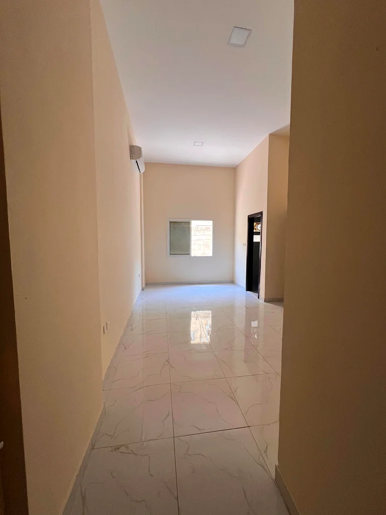 For rent, a studio with a separate kitchen, spacious areas, and a distinguished location close to services63722544057987110
