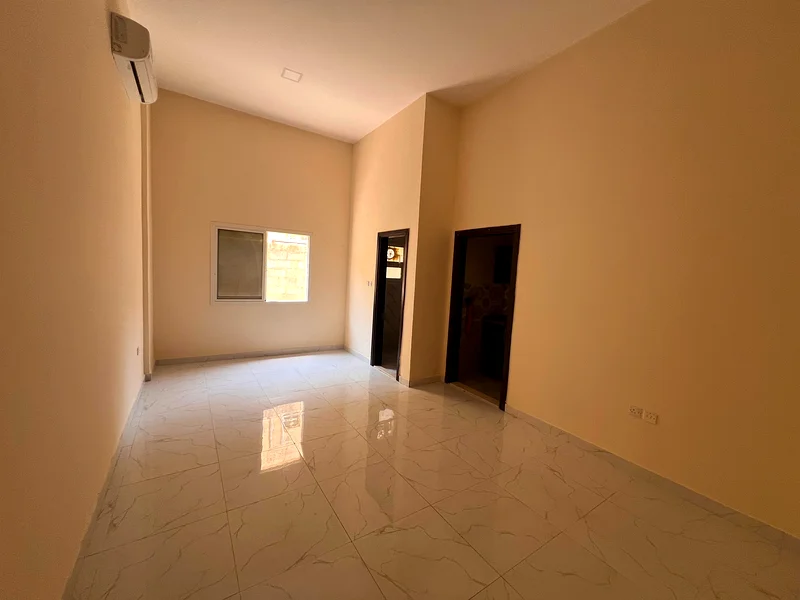 For rent, a studio with a separate kitchen, spacious areas, and a distinguished location close to services63722544057987111