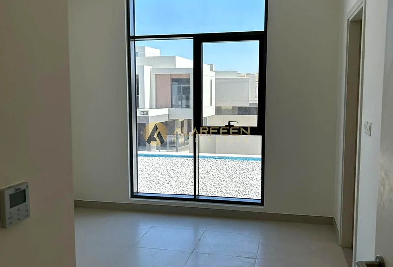 Semi Detached | Beach Front Living | Corner Unit63751983158913111