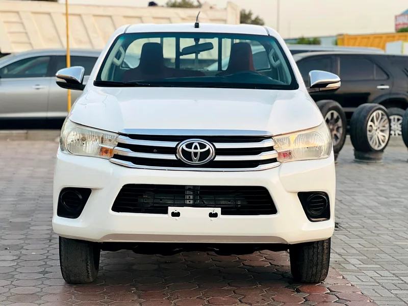 Toyota Hilux Single cabin // Gcc space // 4 WD drive // Model 2016 // Good conditions63612449357827112